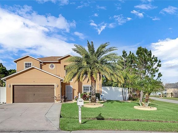 2nd image of 582 Kilimanjaro Dr