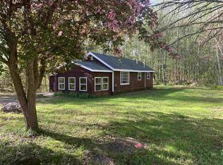 N9355 Moen Rd, Iola, WI 54945