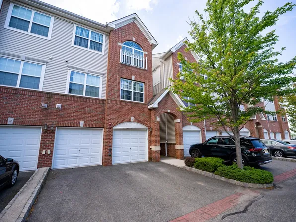 88 Lyon Court image 1 of 34