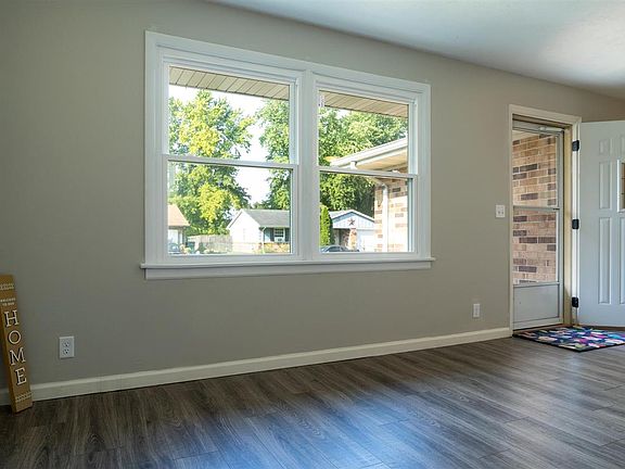 4th image of 1450 Irish Hills Ct