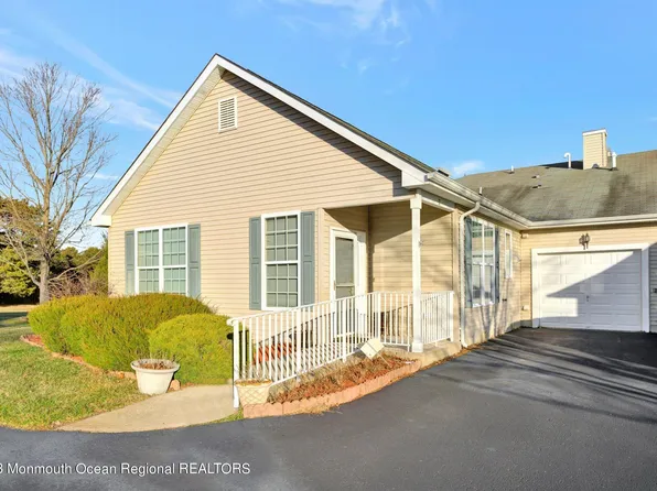 33 Walkabout Court, Whiting, NJ 08759