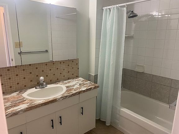 5 Bathroom_08242022