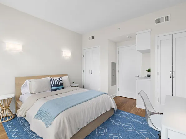 1200 Avenue At Port Imperial image 21 of 28