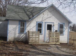 516 5th St, Perry, IA 50220