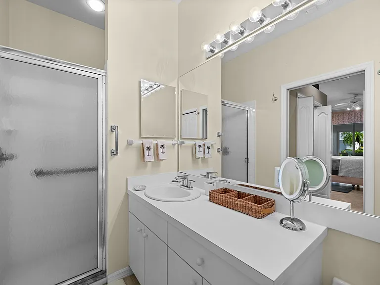 20606 Candlewood Holw — Photo 34