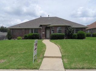 701 Regalwood Dr, Desoto, TX 75115