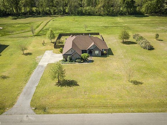 3rd image of 40 Valley Meadows Dr