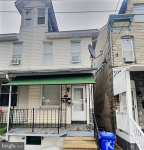 725 Pear St, Reading, PA, 19601