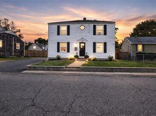 386 Mendon Ave, Pawtucket, RI 02861