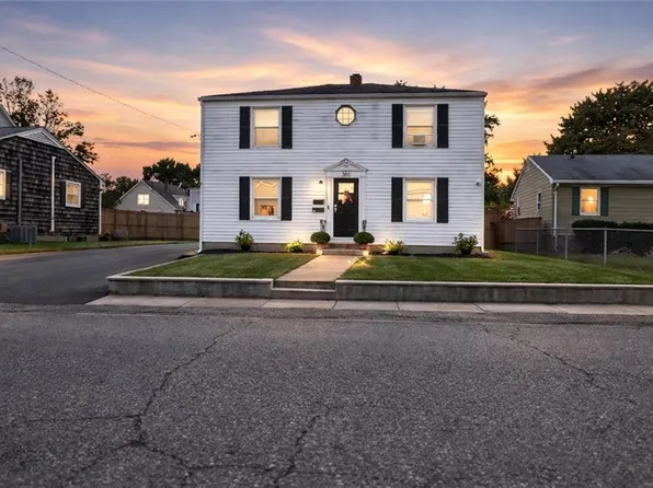 386 Mendon Ave, Pawtucket, RI 02861