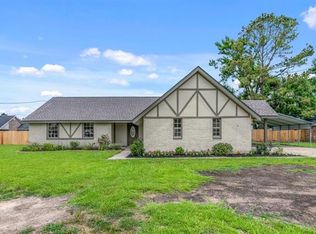 6707 Meadow Ridge Ln, Lake Charles, LA 70605