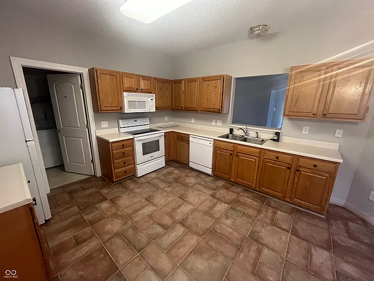 7123 Dublin Ln — Photo 3