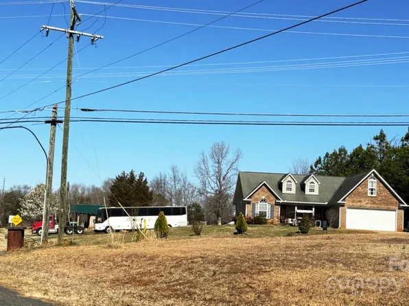 1302 Earl Rd, Shelby, NC 28152