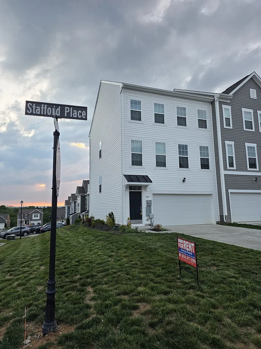Building Photo - 100 Stafford Pl