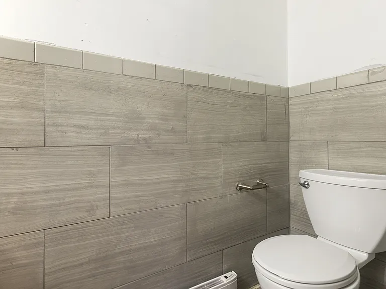 38 Marlborough Ave — Photo 54