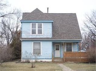 901 E 4th St, Vinton, IA 52349
