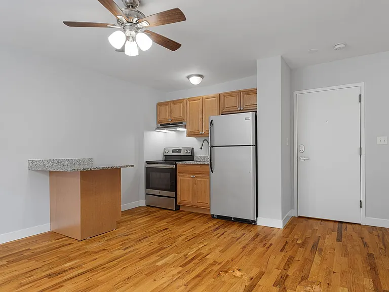 The Greenview — Photo 18