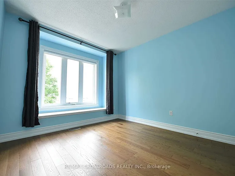 33 Holmwood St — Photo 9