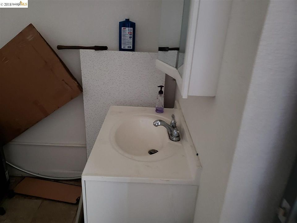 2nd image of 6001 International Blvd