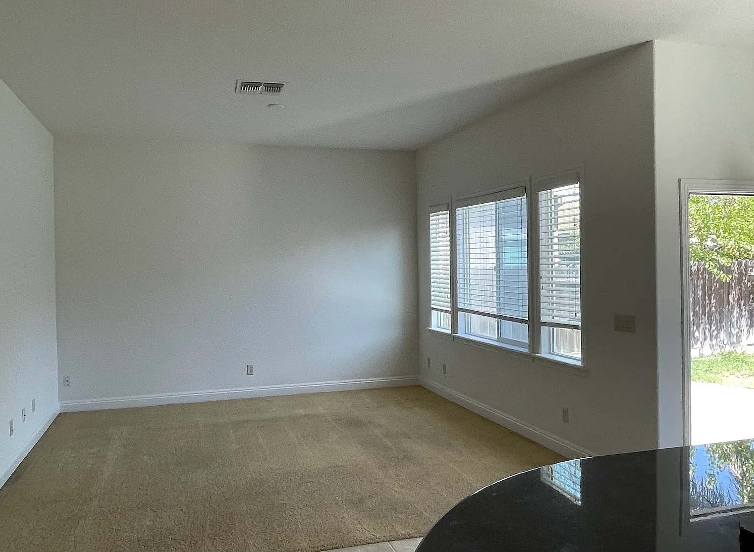 Mountain Vista Cir, Elk Grove — Photo 2