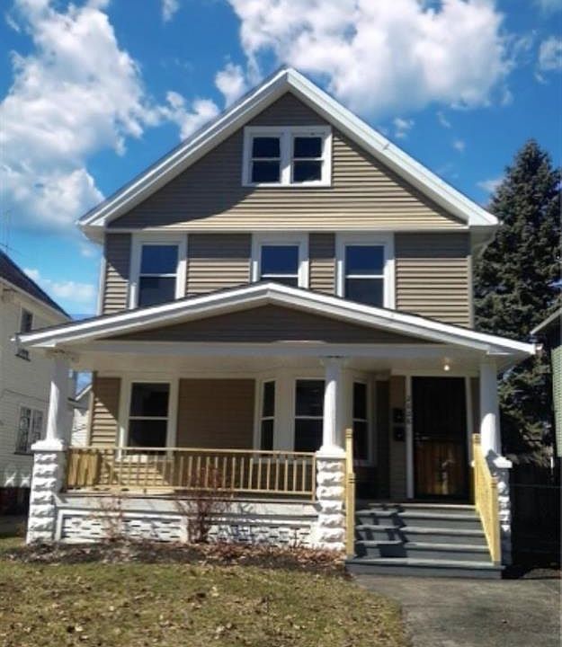 1st image of 2628 E 124th St