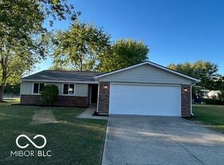 8308 Castle Farms Rd, Indianapolis, IN 46256