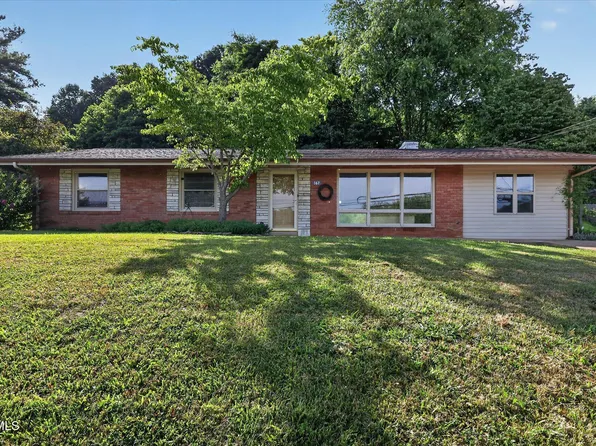 167 Charleston St, Weber City, VA 24290