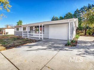 1012 N 8th St, Meridian, ID 83642