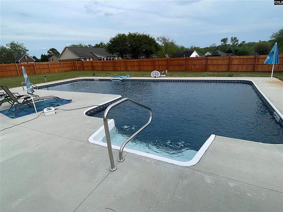 2nd image of 1285 Raccoon Rd