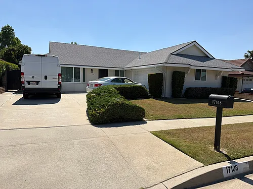 17108 Wedgeworth Dr Photo 1