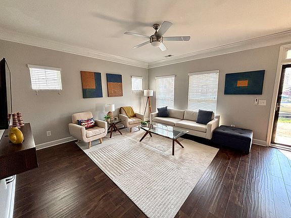 5th image of 1010 Loxley Dr