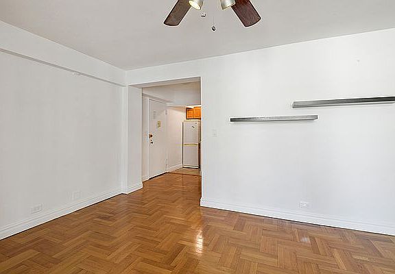 3rd image of 135 E 54th St APT 12F