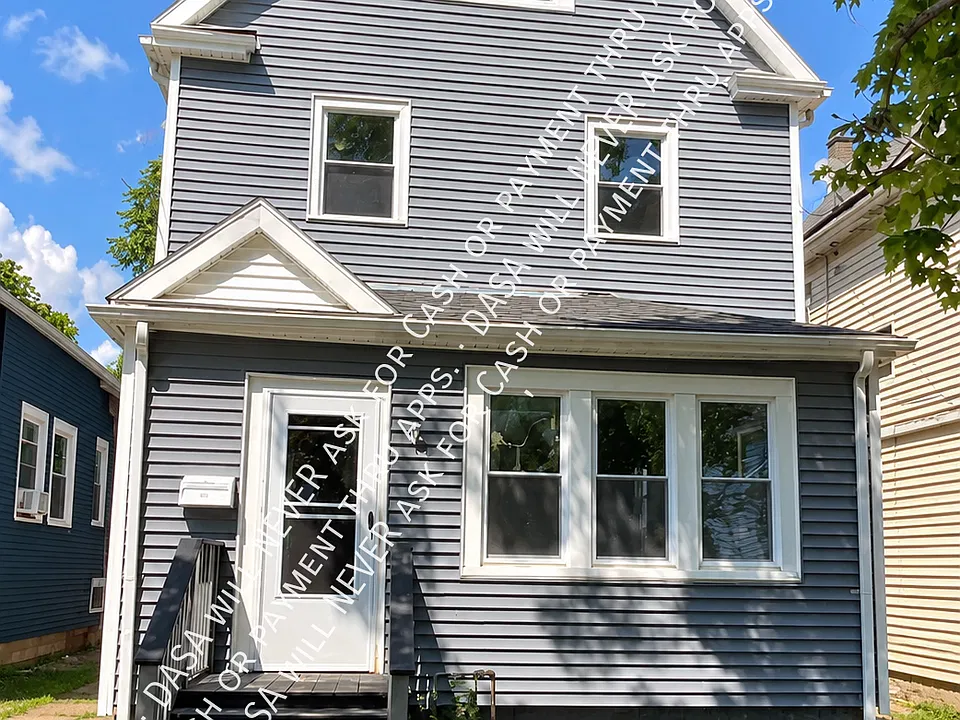 322 Riverside Ave