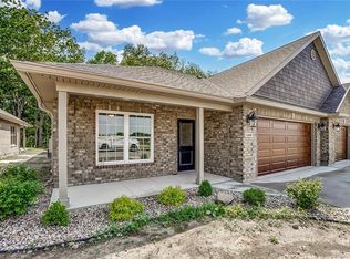 1189 E Bentley Cir, Troy, OH