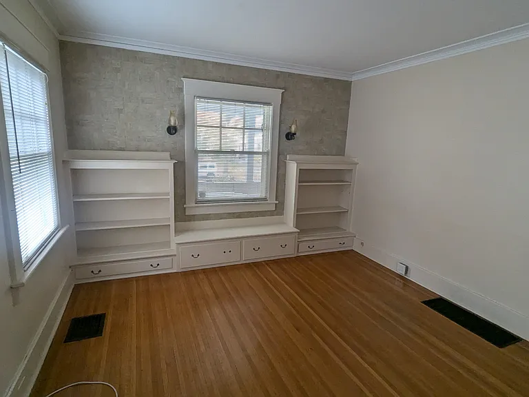 8 Buckingham St #1 — Photo 5