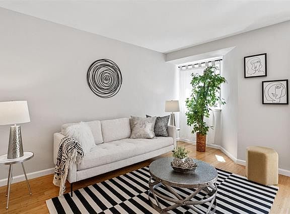 4th image of 4151 El Camino Way APT J