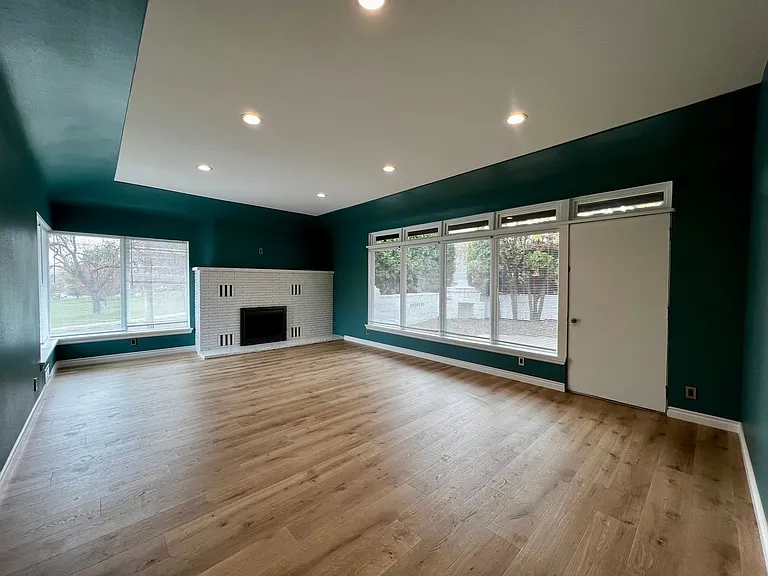 416 S 23rd Ave — Photo 5