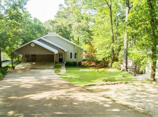 68 Tulipwood Dr, Dadeville, AL 36853