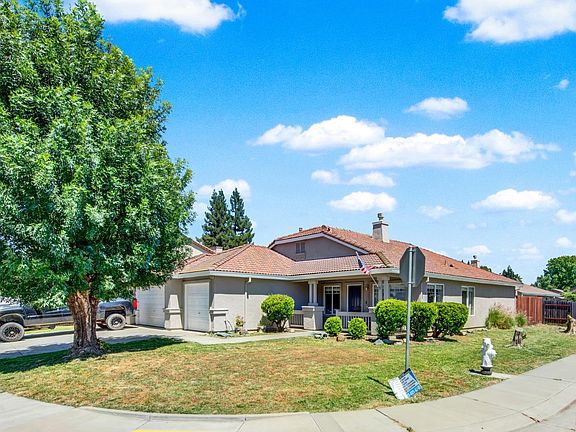2nd image of 805 Wiegand Way