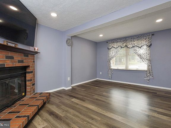4th image of 3547 Belfry Ln