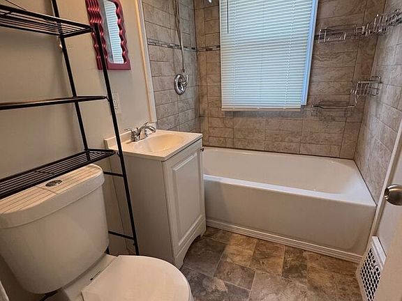 2nd image of 3820 E 142nd St #2