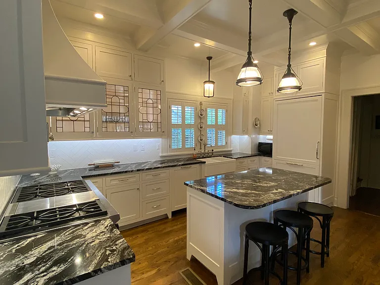1835 Overton Park Ave — Photo 6