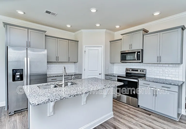 412 Yellow Fox Rd #1 — Photo 2