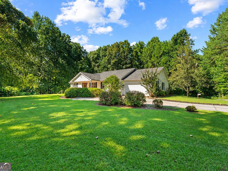 1st image of 23 High Meadow Trl