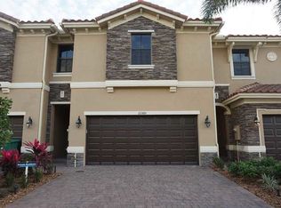 12360 N Village Cir, Davie, FL 33325