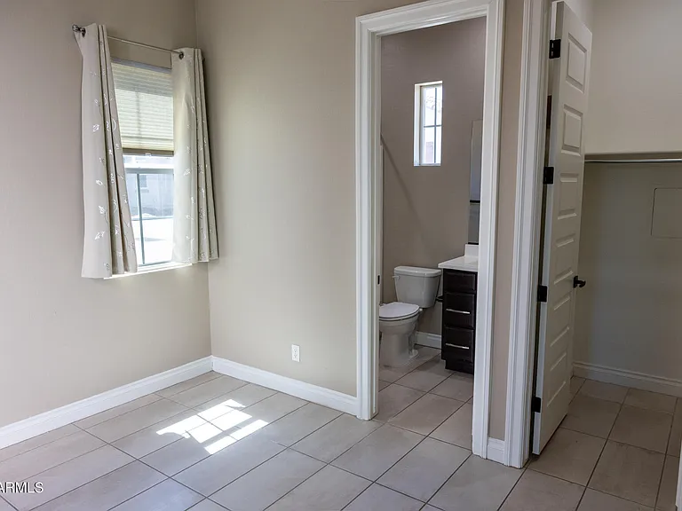2462 E Lovebird Ln — Photo 5