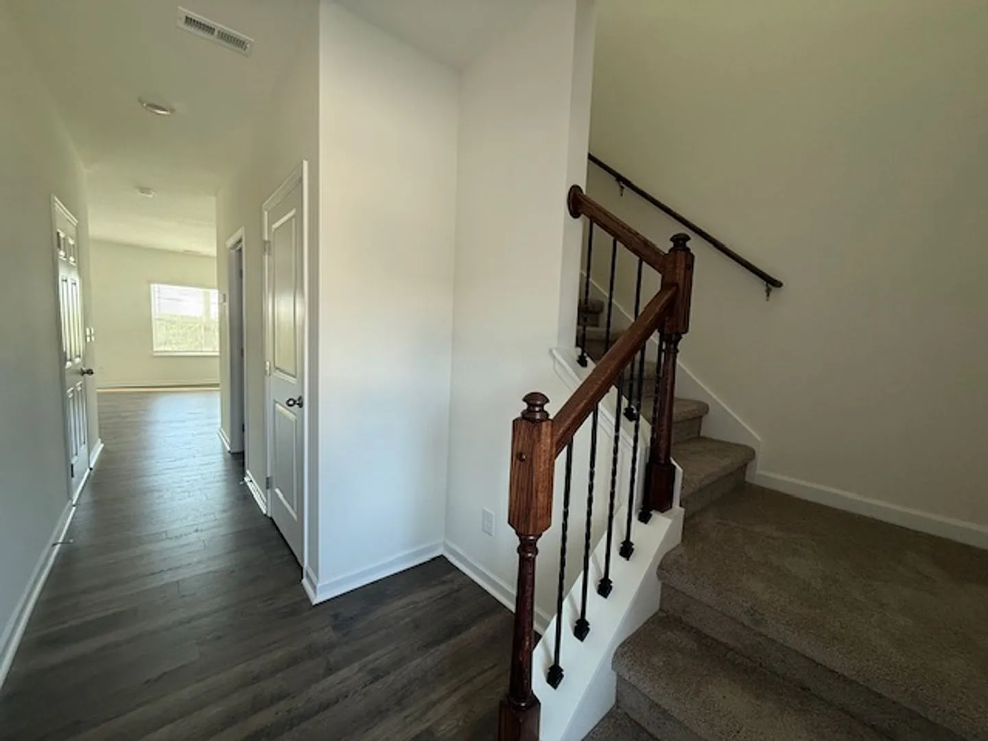 Brand New Townhome Stylish, Modern & Close to Everything! — Photo 2