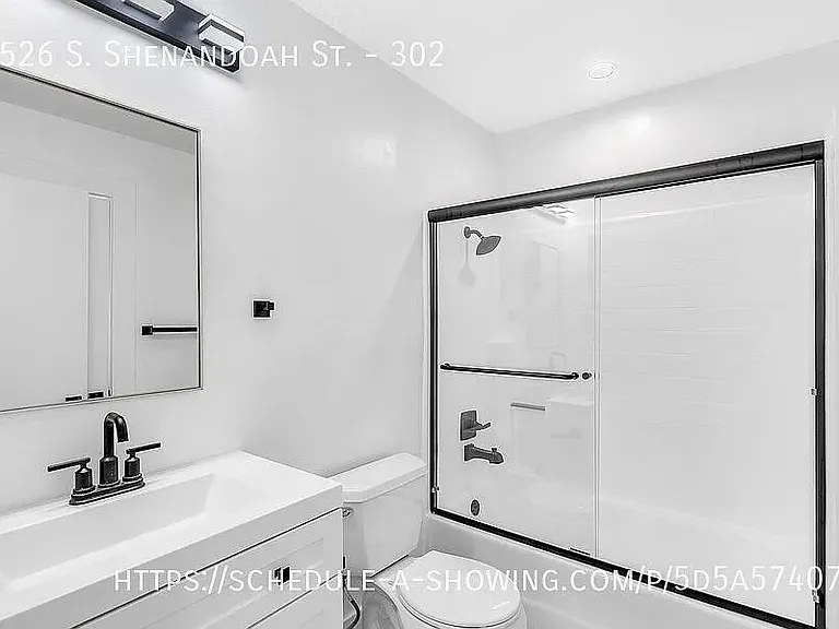 1526 S Shenandoah St #302 — Photo 7