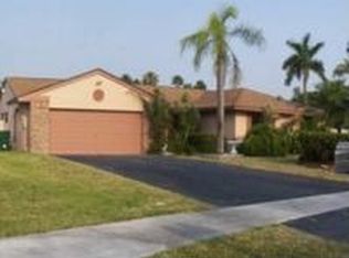 14550 Greenbrier Pl, Davie, FL 33325