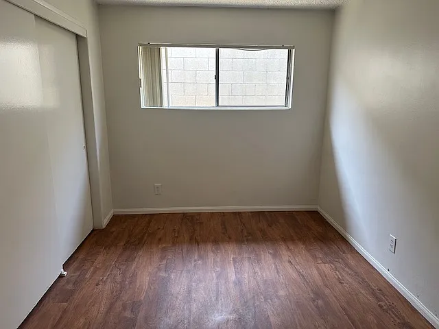 4405 1/2 Elizabeth St — Photo 11